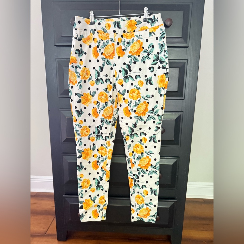 VENUS White and Yellow Citrus Leggings